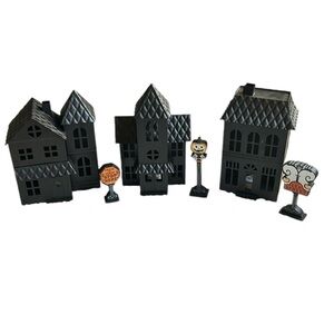 *MAKE OFFER. DONATING JANUARY 1. * HALLOWEEN BLACK HOUSES AND SIGNS